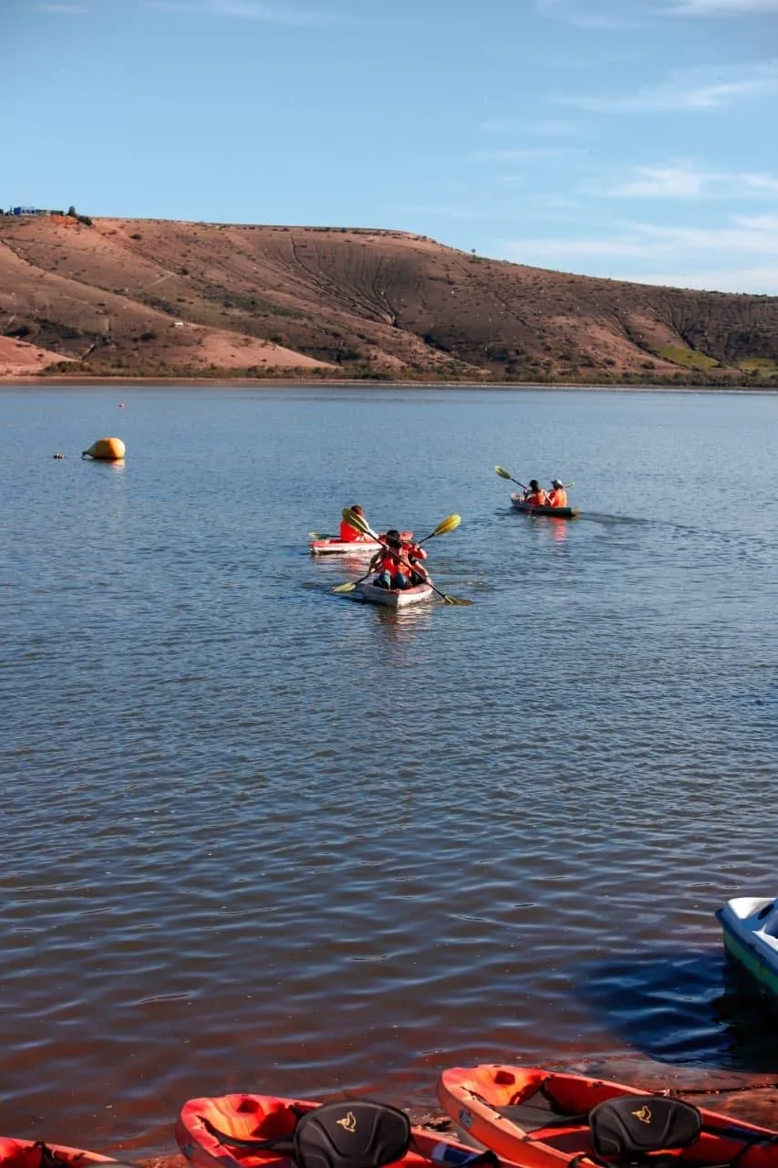 Kayaks sur le lac d’Oued El Maleh